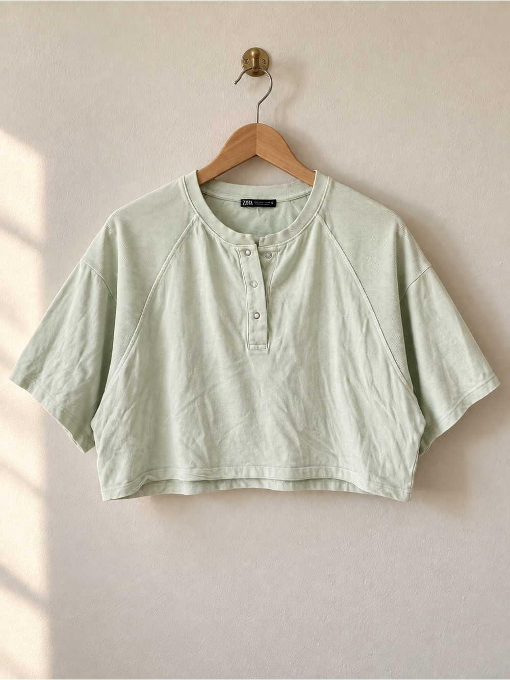 Zara | L | Minty Sage Cropped Henley Top